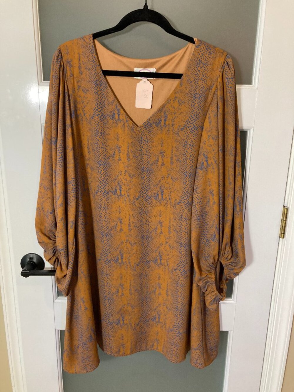 Libby Kat Boutique Brown Snakeskin Print Balloon Sleeve V-Neck Shift Dress - L